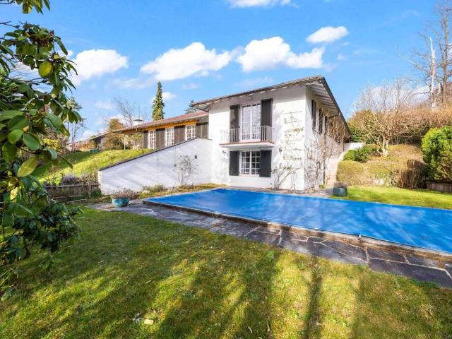 Haus zum Kaufen in Freiburg 2.490.000,00 EUR 262 m²