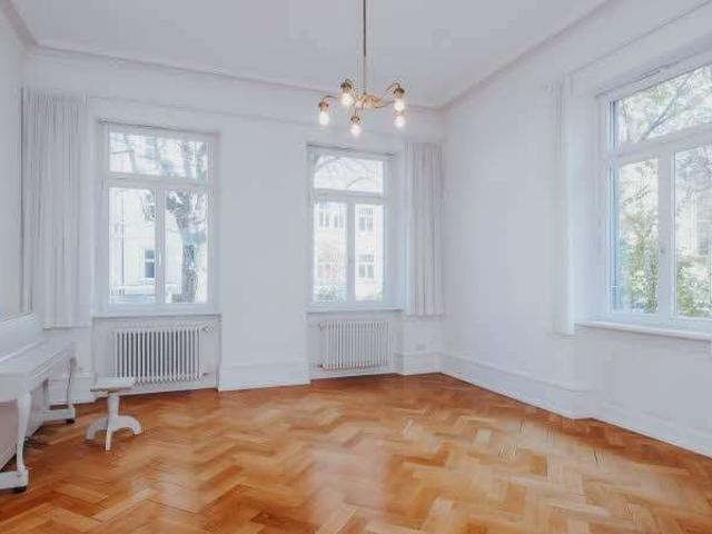 Haus zum Kaufen in Freiburg 2.495.000,00 EUR 363.1 m²