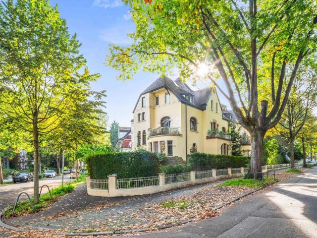 Haus zum Kaufen in Freiburg 2.300.000,00 EUR 412 m²