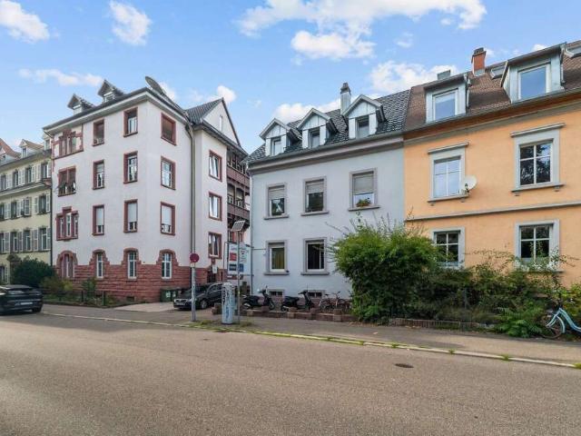 Haus zum Kaufen in Freiburg im Breisgau 1.575.000,00 EUR 297 m²