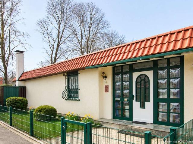 Haus zum Kaufen in Freiburg im Breisgau 730.000,00 EUR 192 m²