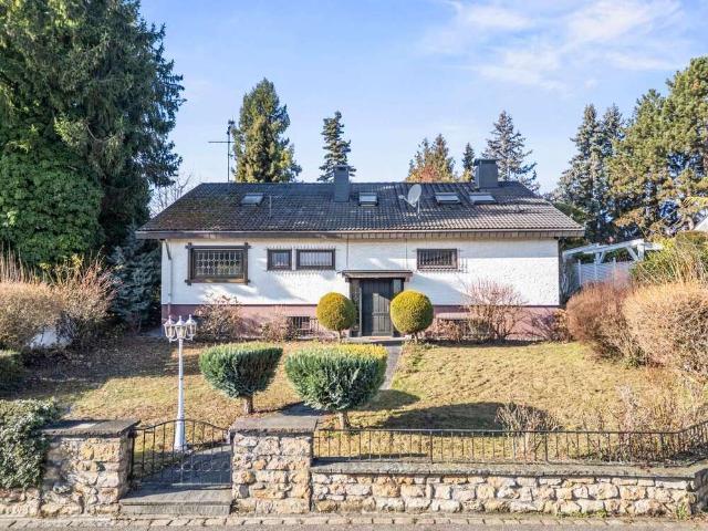 Haus zum Kaufen in Freiburg im Breisgau Tiengen 825.000,00 EUR 183.61 m²