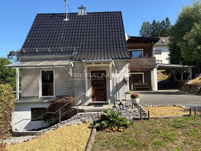Haus zum Kaufen in Freudenberg 348.000,00 EUR 164 m²
