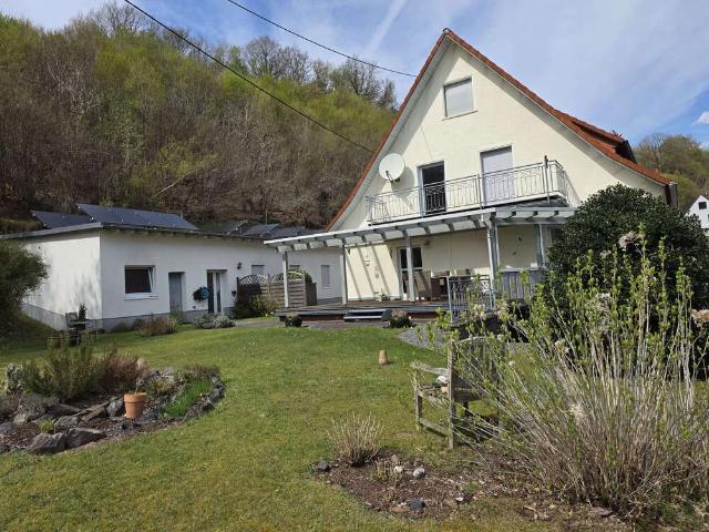 Haus zum Kaufen in Freudenberg 569.000,00 EUR 370 m²