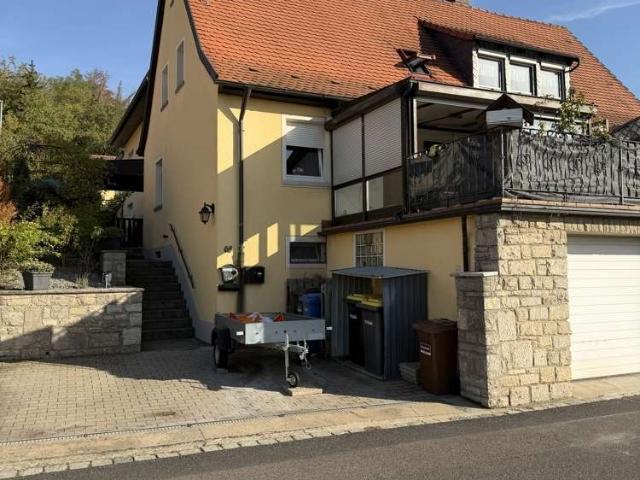 Haus zum Kaufen in Frickenhausen am Main 259.000,00 EUR 201 m²