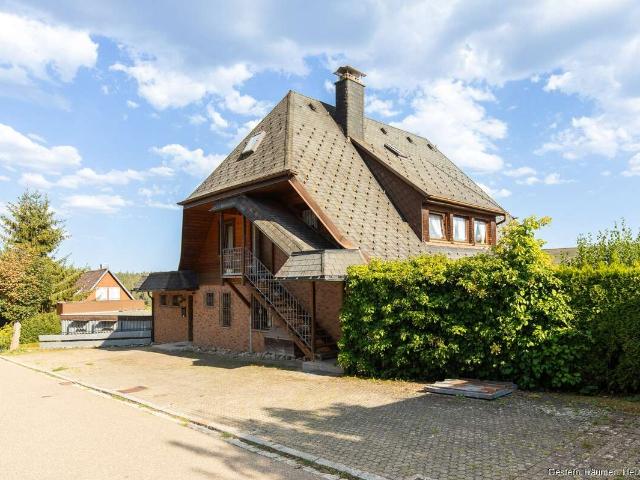 Haus zum Kaufen in Friedenweiler 419.000,00 EUR 321 m²