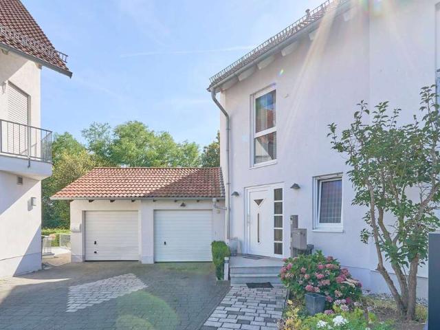 Haus zum Kaufen in Friedrichsdorf 999.975,00 EUR 198.9 m²