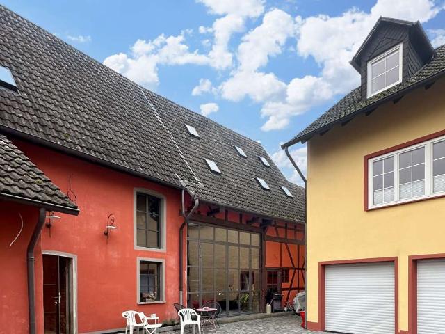 Haus zum Kaufen in Friedrichsdorf Burgholzhausen vor der Höhe 1.650.000,00 EUR 633.63 m²
