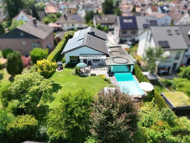 Haus zum Kaufen in Friedrichsdorf Köppern 1.350.000,00 EUR 265 m²