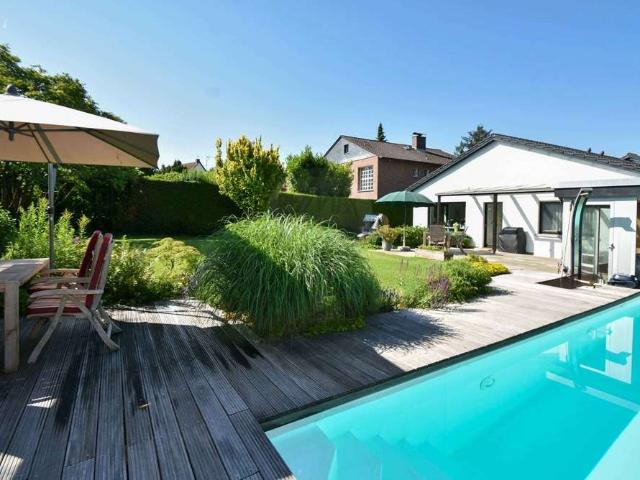 Haus zum Kaufen in Friedrichsdorf Köppern 1.350.000,00 EUR 265 m²