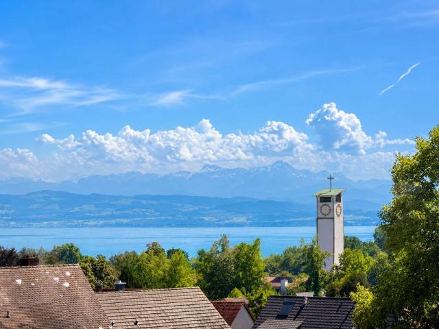 Haus zum Kaufen in Friedrichshafen Fischbach Bodensee 2.250.000,00 EUR 132 m²