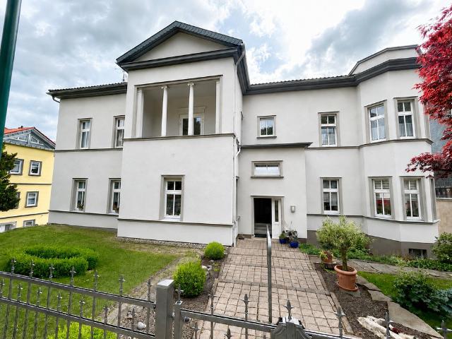 Haus zum Kaufen in Friedrichroda 620.000,00 EUR 467.42 m²