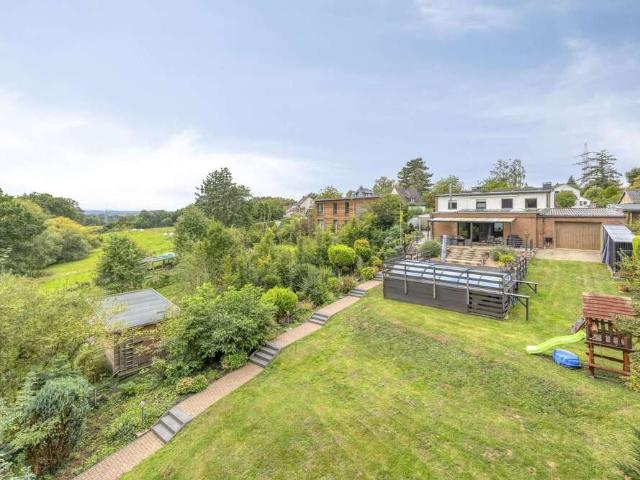 Haus zum Kaufen in Fröndenberg Dellwig 545.000,00 EUR 300 m²