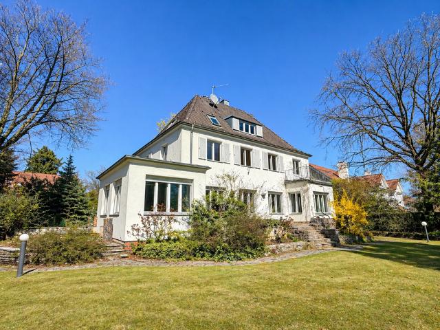Haus zum Kaufen in Fürth 2.995.000,00 EUR 266 m²