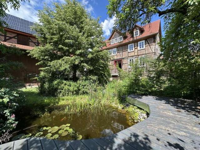 Haus zum Kaufen in Knüllwald Niederbeisheim 349.000,00 EUR 240 m²