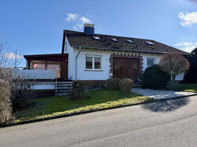 Haus zum Kaufen in Knüllwald Remsfeld 265.000,00 EUR 230 m²