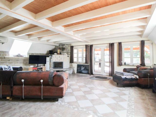 Haus zum Kaufen in Knittlingen 495.000,00 EUR 176.38 m²