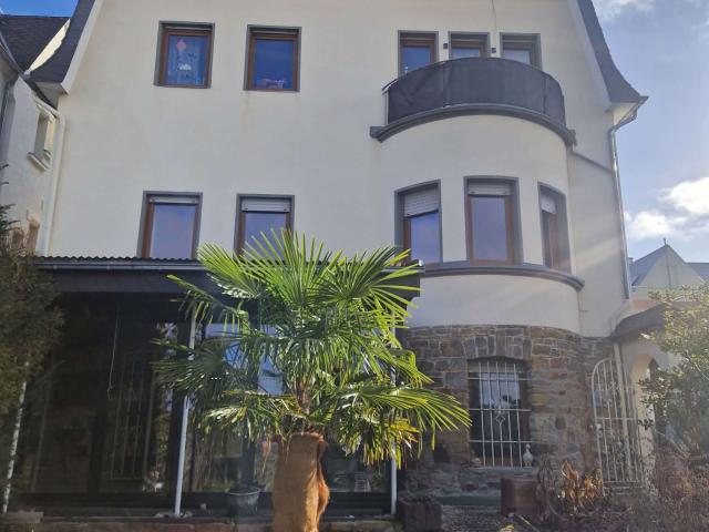 Haus zum Kaufen in Koblenz 1.100.000,00 EUR 300 m²