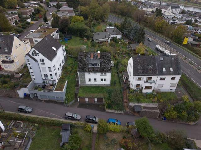 Haus zum Kaufen in Koblenz 389.000,00 EUR 250 m²