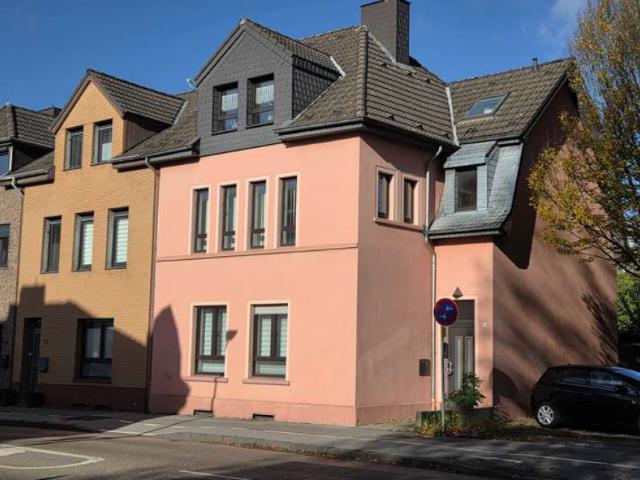 Haus zum Kaufen in Kohlscheid 389.000,00 EUR 192 m²