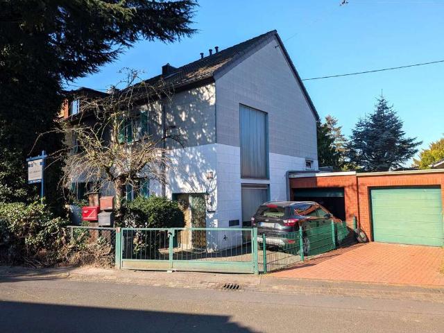 Haus zum Kaufen in Köln 550.000,00 EUR 203 m²