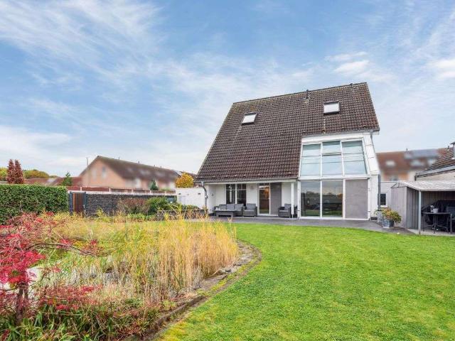 Haus zum Kaufen in Köln 995.000,00 EUR 315 m²