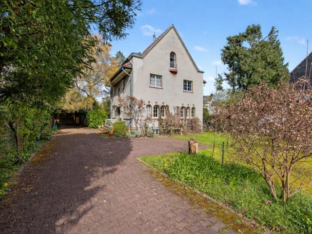 Haus zum Kaufen in Köln 999.999,00 EUR 210 m²