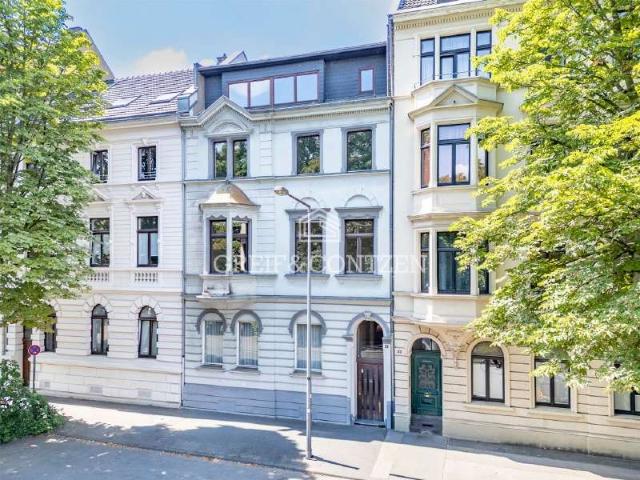 Haus zum Kaufen in Köln 1.350.000,00 EUR 296.58 m²