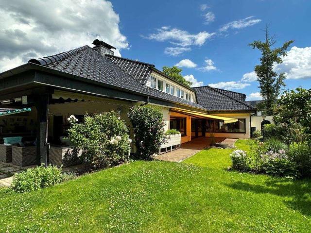 Haus zum Kaufen in Köln 1.498.000,00 EUR 469 m²