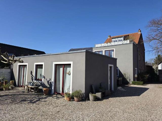 Haus zum Kaufen in Köln 1.500.000,00 EUR 241 m²