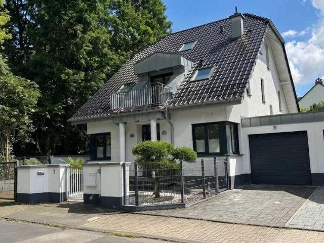 Haus zum Kaufen in Köln 1.749.000,00 EUR 230 m²