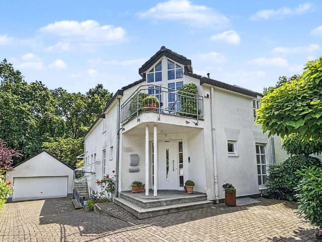 Haus zum Kaufen in Köln 1.770.000,00 EUR 317.04 m²