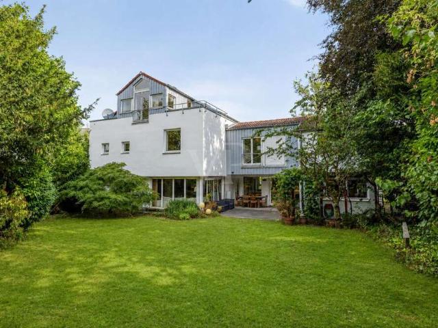 Haus zum Kaufen in Köln 2.150.000,00 EUR 271.9 m²