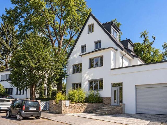 Haus zum Kaufen in Köln 2.549.000,00 EUR 373 m²