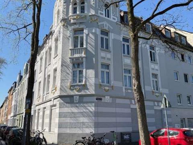 Haus zum Kaufen in Köln 2.550.000,00 EUR 787.3 m²