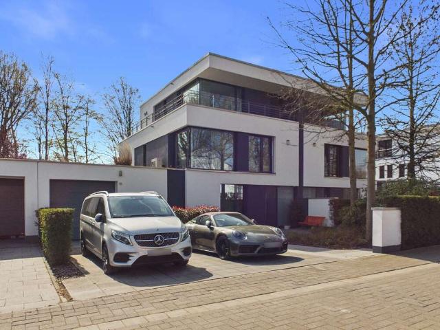 Haus zum Kaufen in Köln 2.950.000,00 EUR 284 m²
