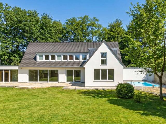 Haus zum Kaufen in Köln Hahnwald 1.950.000,00 EUR 329 m²