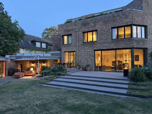 Haus zum Kaufen in Köln Lindenthal 4.350.000,00 EUR 436.75 m²