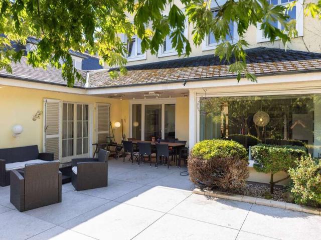Haus zum Kaufen in Köln Lövenich 1.990.000,00 EUR 300 m²