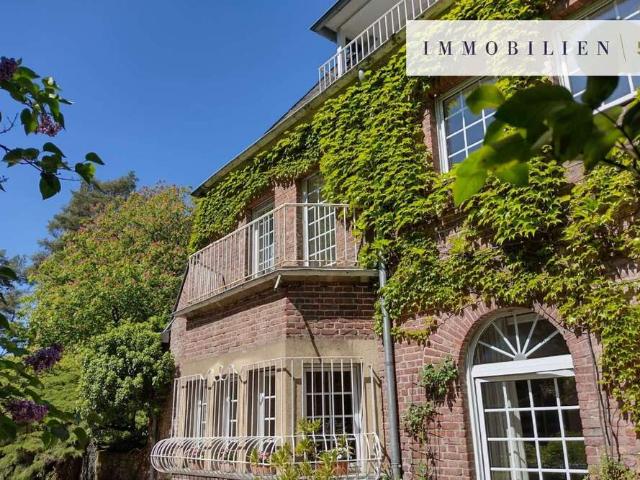 Haus zum Kaufen in Köln Marienburg 3.690.000,00 EUR 398.58 m²