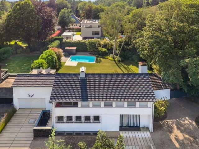 Haus zum Kaufen in Köln Müngersdorf 2.900.000,00 EUR 263 m²