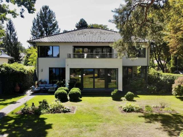 Haus zum Kaufen in Königs Wusterhausen 2.990.000,00 EUR 280 m²