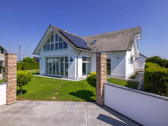 Haus zum Kaufen in Königsbrunn 1.195.000,00 EUR 271 m²