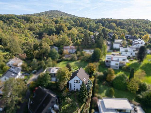 Haus zum Kaufen in Königswinter Oberdollendorf 1.000.000,00 EUR 207.28 m²