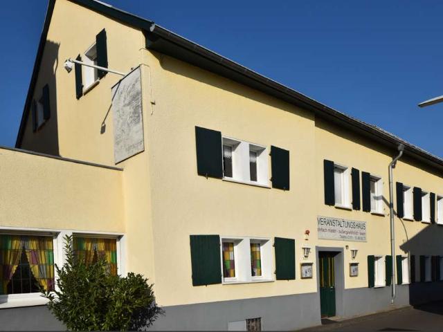 Haus zum Kaufen in Königswinter 300.000,00 EUR 150 m²