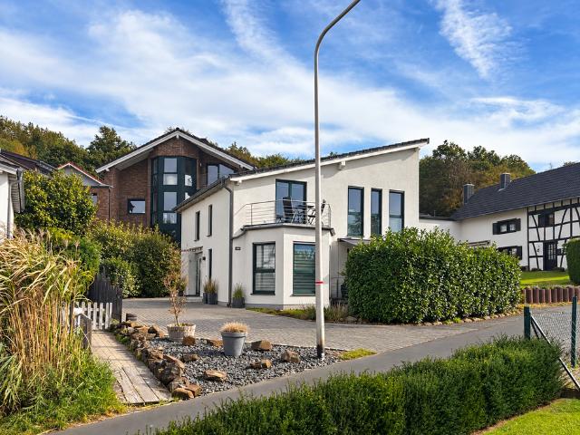 Haus zum Kaufen in Königswinter 589.000,00 EUR 154 m²