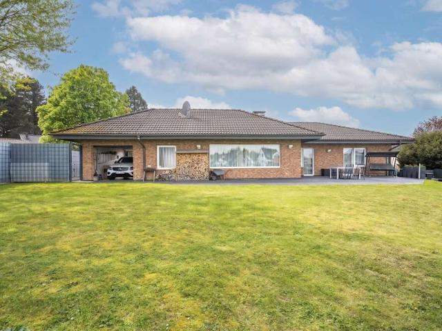 Haus zum Kaufen in Königswinter 799.999,00 EUR 240 m²