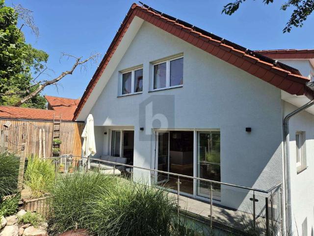Haus zum Kaufen in Konstanz 1.680.000,00 EUR 220 m²