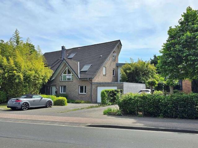 Haus zum Kaufen in Korschenbroich 825.000,00 EUR 247 m²
