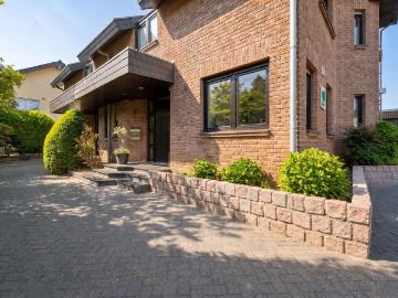 Haus zum Kaufen in Kaarst Büttgen 895.000,00 EUR 185 m²